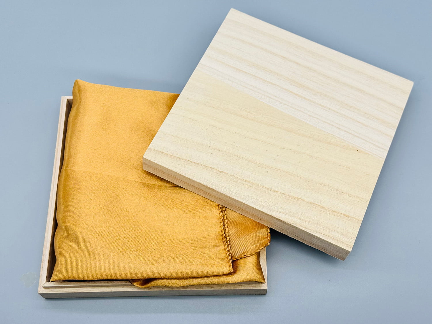 【C-351】 Wooden Tsurumaki string winding 3 colors 木製 弦巻 桐箱入り 全3色 黒檀 ローズウッド ブナ 天然木 弓道 弓具 弦 高級