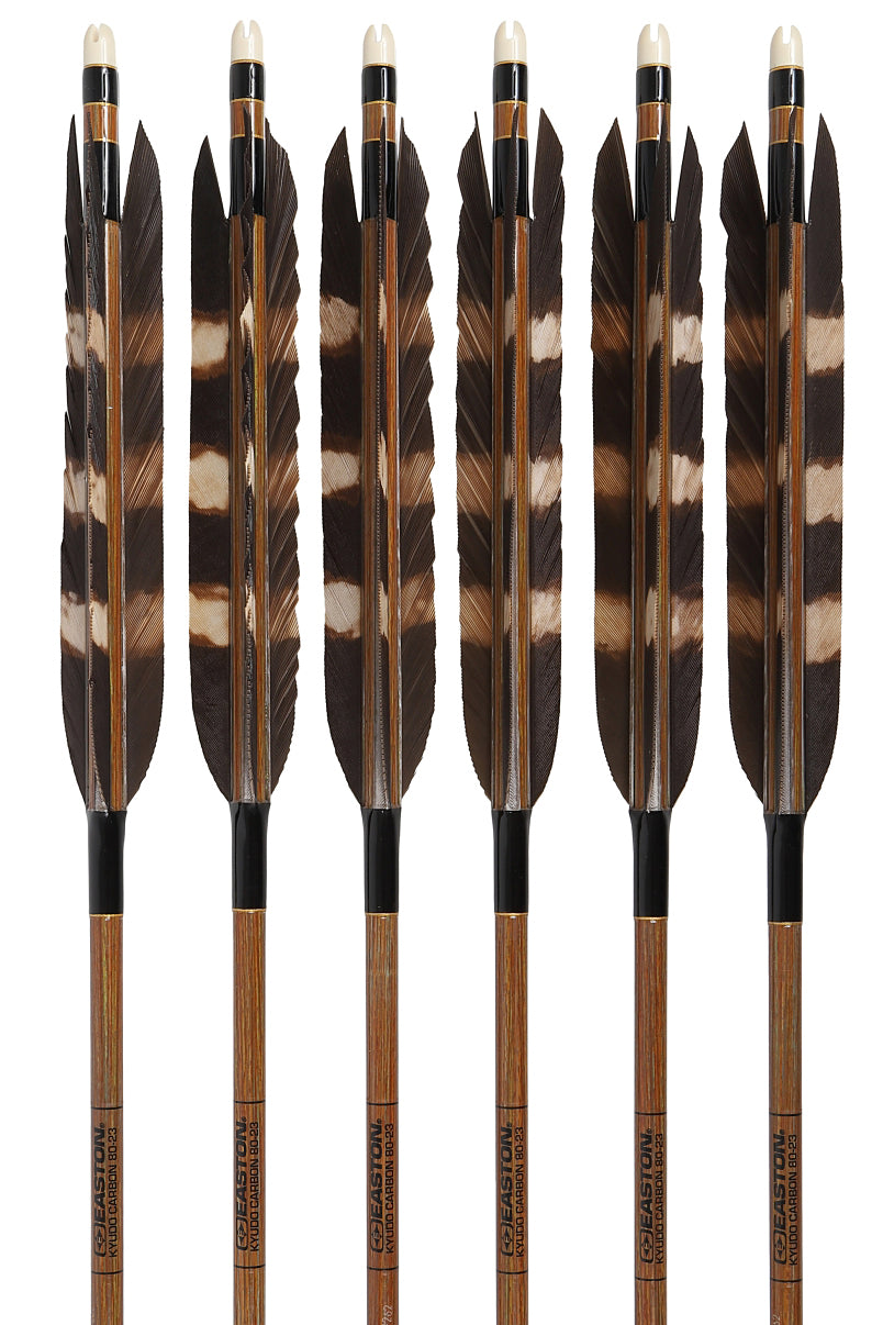 【D-1786】Black tail feather / Black tail feather(Dye fast:Mifuyofu / Bekko / Hiryu) ( 6 types ) Easton Carbon - Set of 6 (Shaft Size 80-23) 黒手羽・黒手羽染抜 三符四符・ベッコウ・飛龍 イーストンカーボン 80-23 6本組