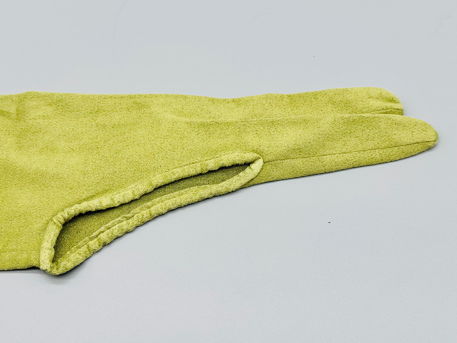 【J-203】 Shitagake (Artificial chamois) - 下カケ 人工セーム革製 SUEDEY light (スエーディライト) 三つ SS~XLサイズ 弓道 弓具 ゆがけ 下かけ 薄手