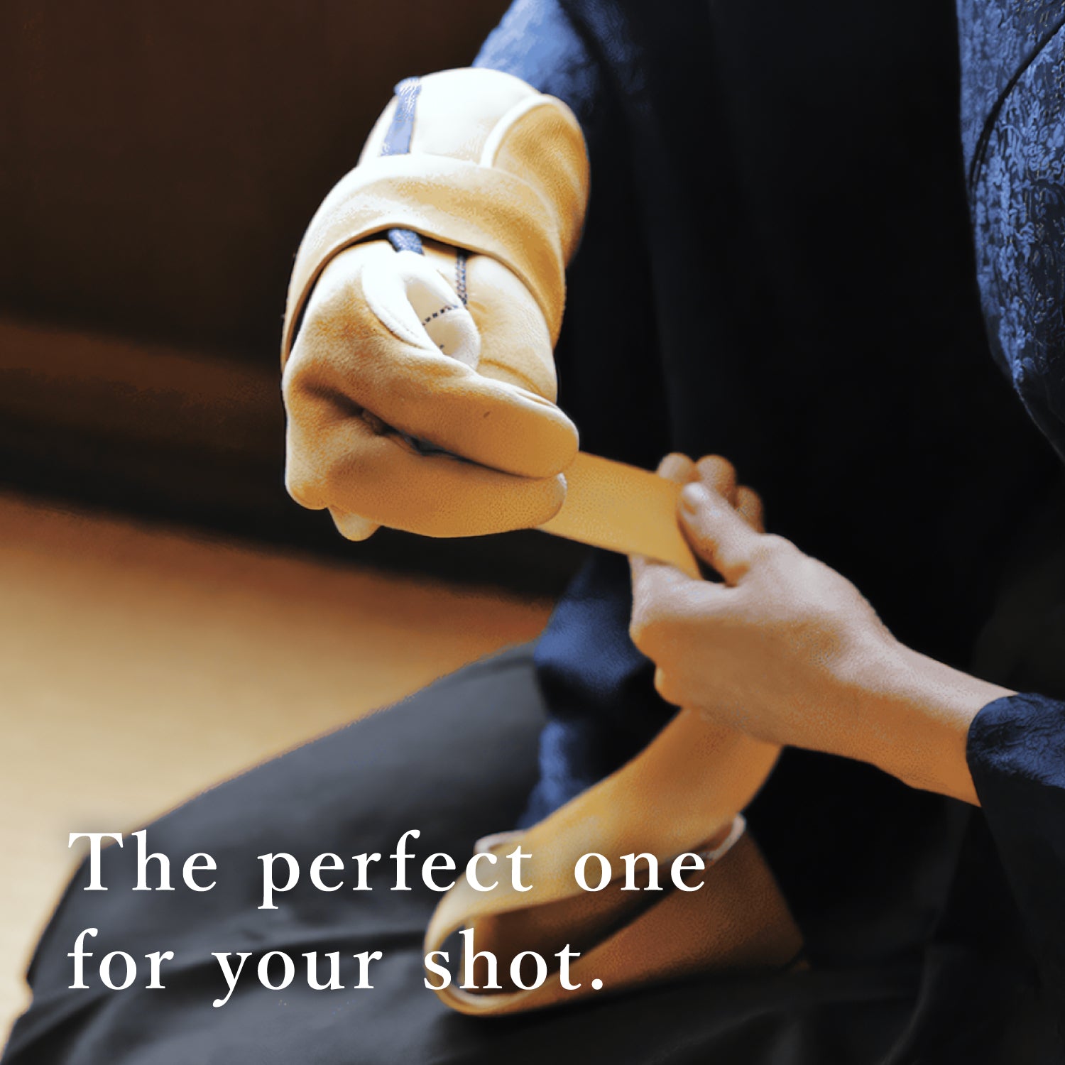 【J-206】 Tou - Yotsukake - Shichibu Heri - Custom Order 燈 (とう) 四ツカケ 七分へり フルオーダー製作 ゆがけ 受注生産品
