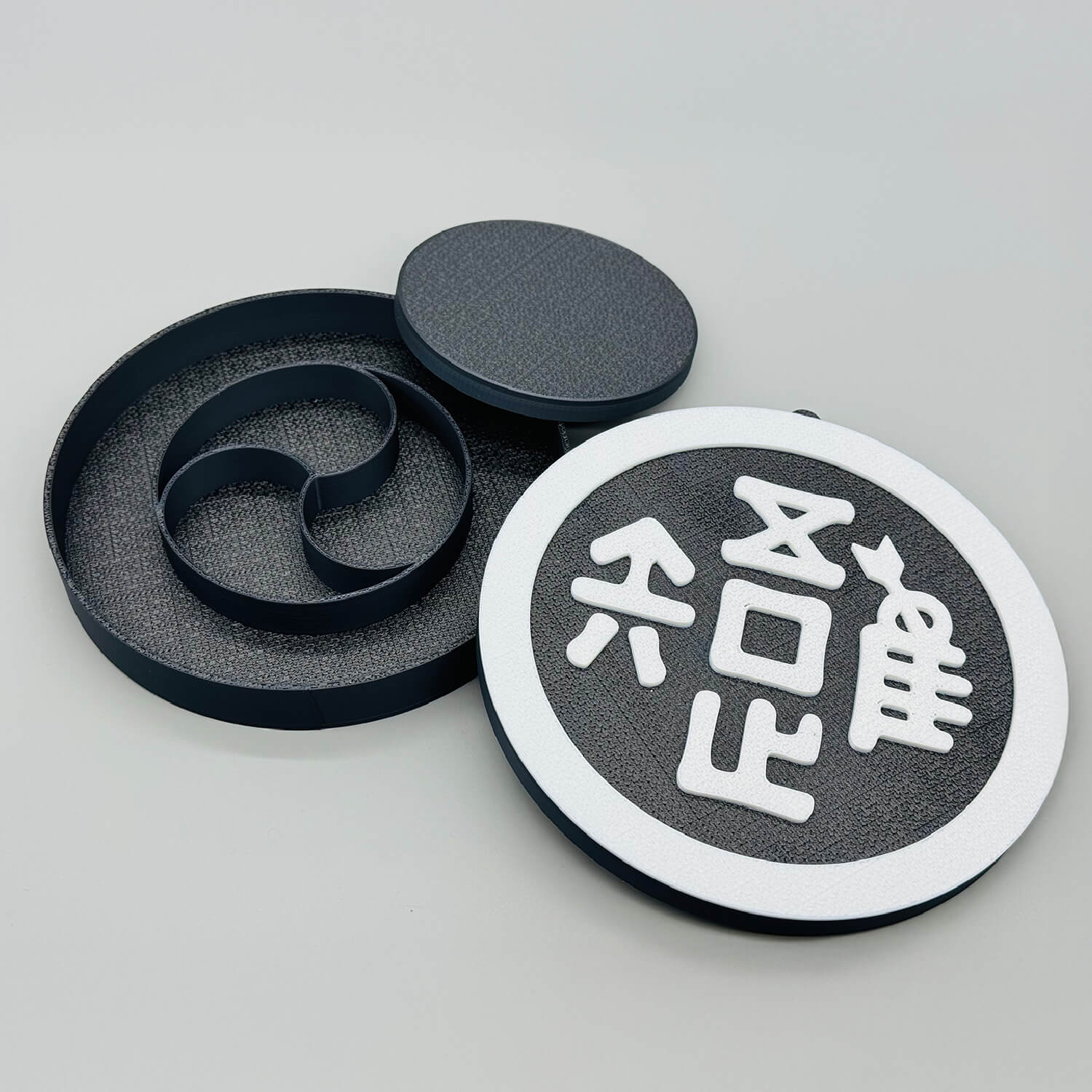 【L-145】String Storage Case "I know contentment" (KYUDO GOODS)弦入れ 収納ケース 弦巻 二重構造 吾唯足るを知る われただたるをしる 弓道グッズ ギフト