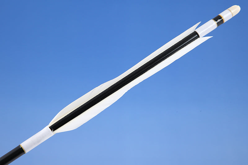 【P-017】Makiwara-ya (Shaft Size 1913 and 2015) 【Ready-made】 既製品 羽根付巻藁矢 1913・2015(シャフト黒色・羽根白色)