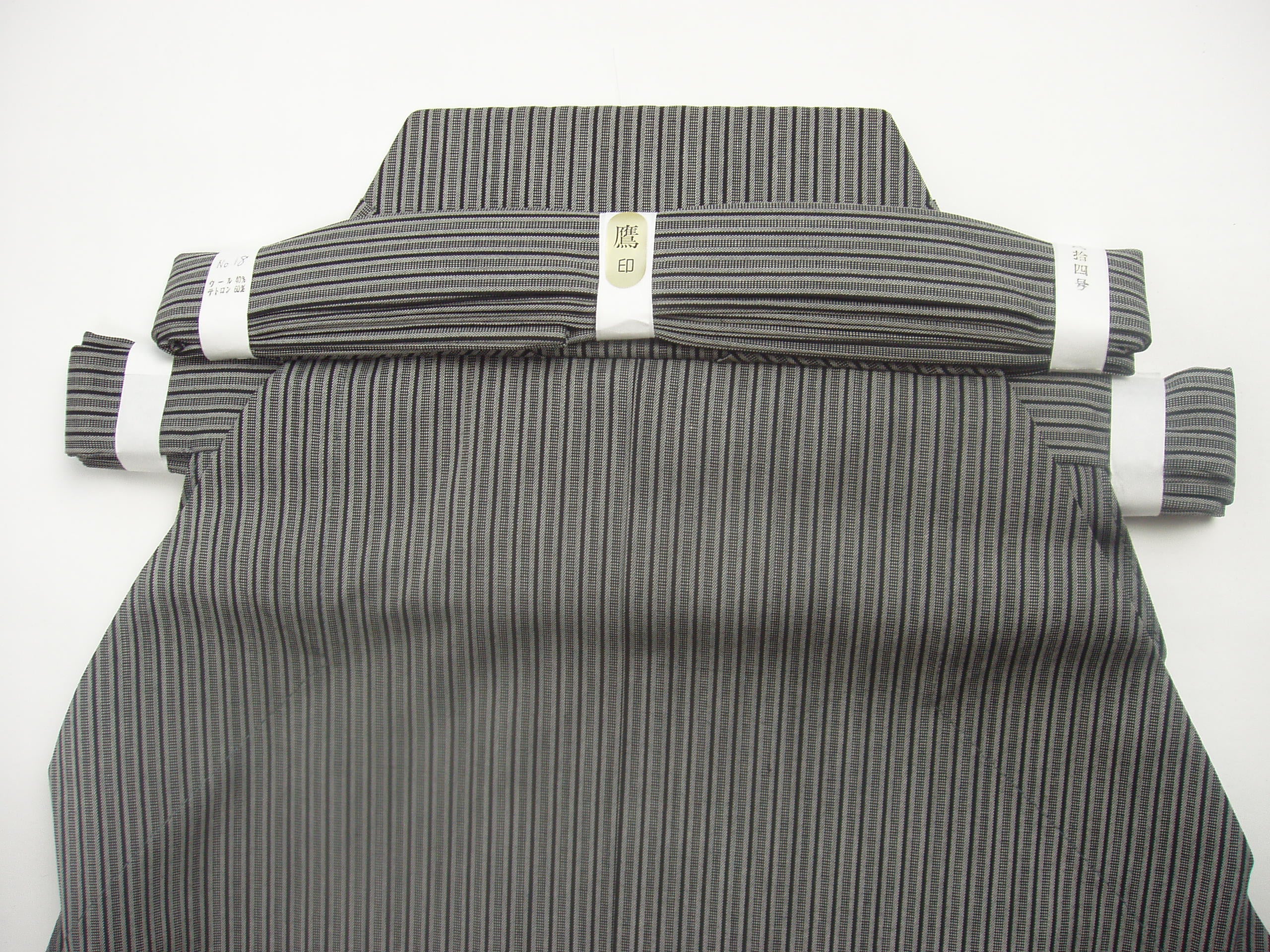 【H-068】 Striped Hakama Pattern #18 Size:20-25 縞袴 鷹印 No.18 袴 弓道 弓具 弓道着 20~25号