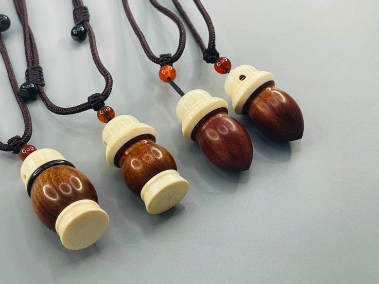 【J-189】 Giriko & Fudeko Holder - Konaire (Acorn-shaped / Drum-shaped) 粉入れ どんぐり型 太鼓型 ミニ ぎり粉 ふで粉 弓道 弓具