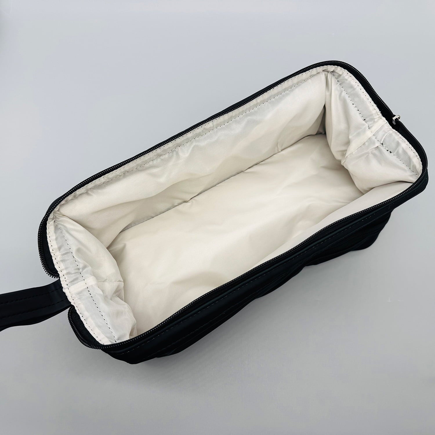 【J-212】 Yugake Case - Bottom storage compartment  ゆがけ入れ 底部収納 全5色 カケ用 人工皮革製 ゆがけ かけ 保護 持ち運び 弓道 弓具