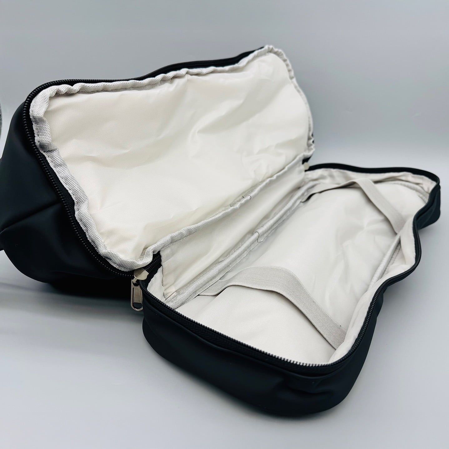 【J-212】 Yugake Case - Bottom storage compartment  ゆがけ入れ 底部収納 全5色 カケ用 人工皮革製 ゆがけ かけ 保護 持ち運び 弓道 弓具