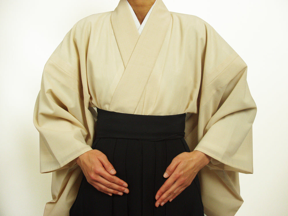 【H-031】 Kimono – Striped (For Summer, Women’s, Black) Size: XL -- 在庫限り 着物 縞紗（夏用）女性用 黒のみ 特大