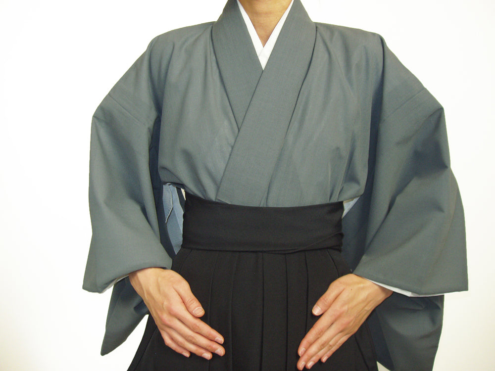 【H-030】 Kimono - Striped (For Summer) -- 在庫限り 着物 縞紗 男性用・女性用 紺 黒 小 （夏用）